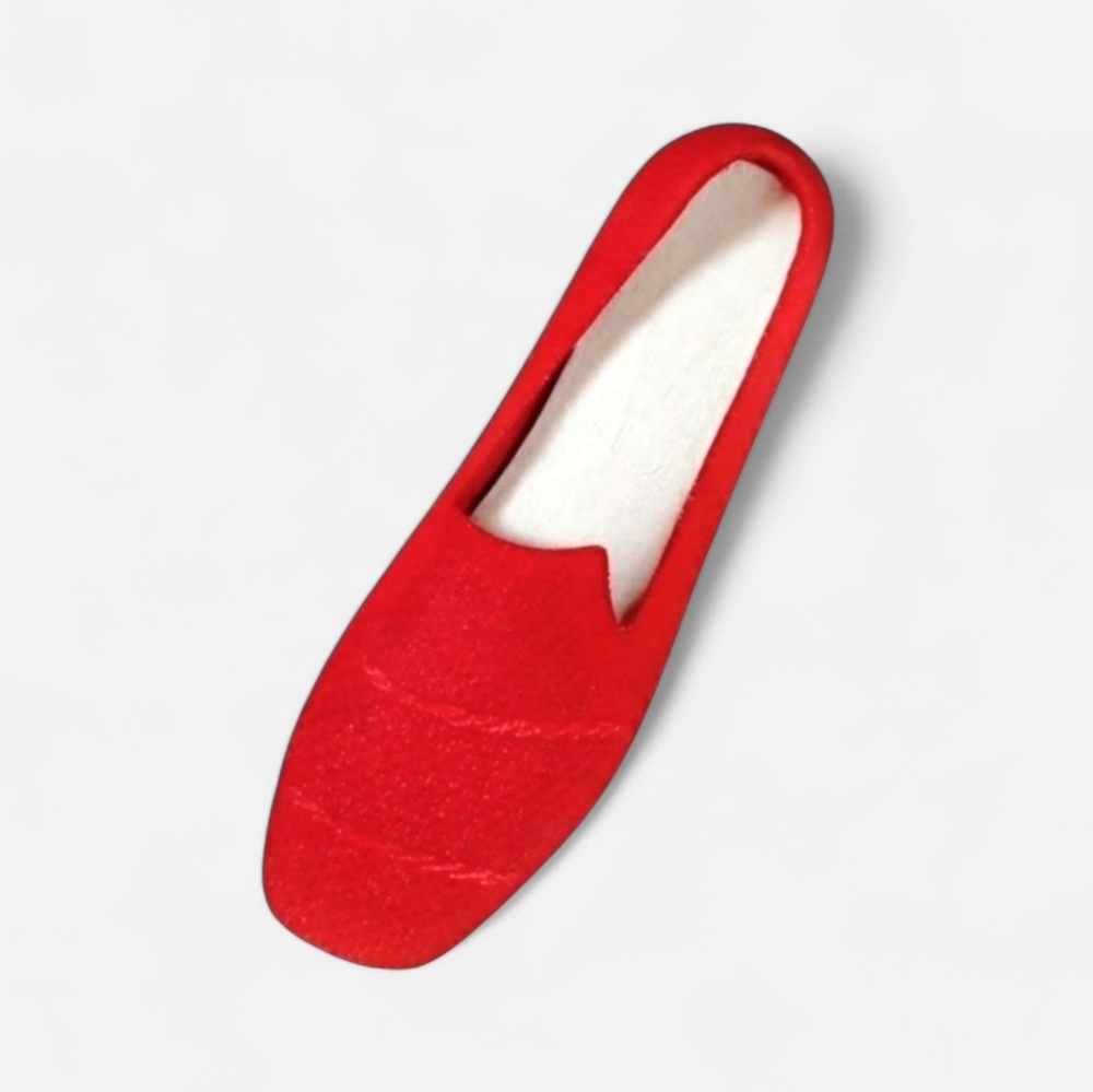 👠NWOT!!  Women's Red Breathable, Comfortable Slip-on Flats - Picture 4 of 8